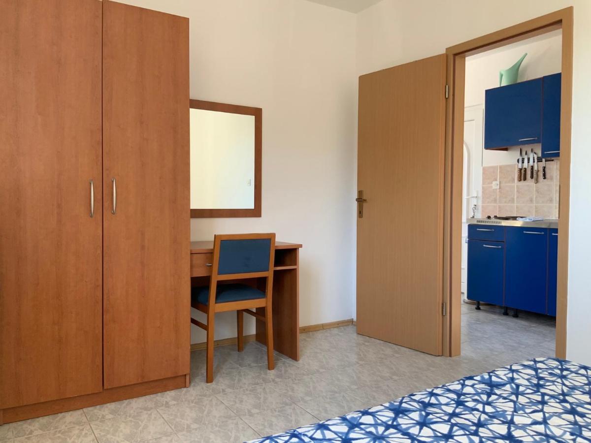 Solenta - Sunny & Bright Apartment Near Beach W Self Checkin Nečujam Dış mekan fotoğraf